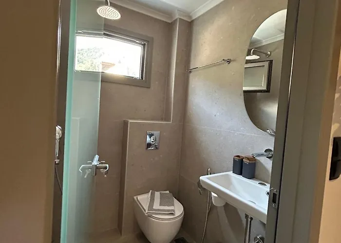 Elisavet Aparthotel 3*